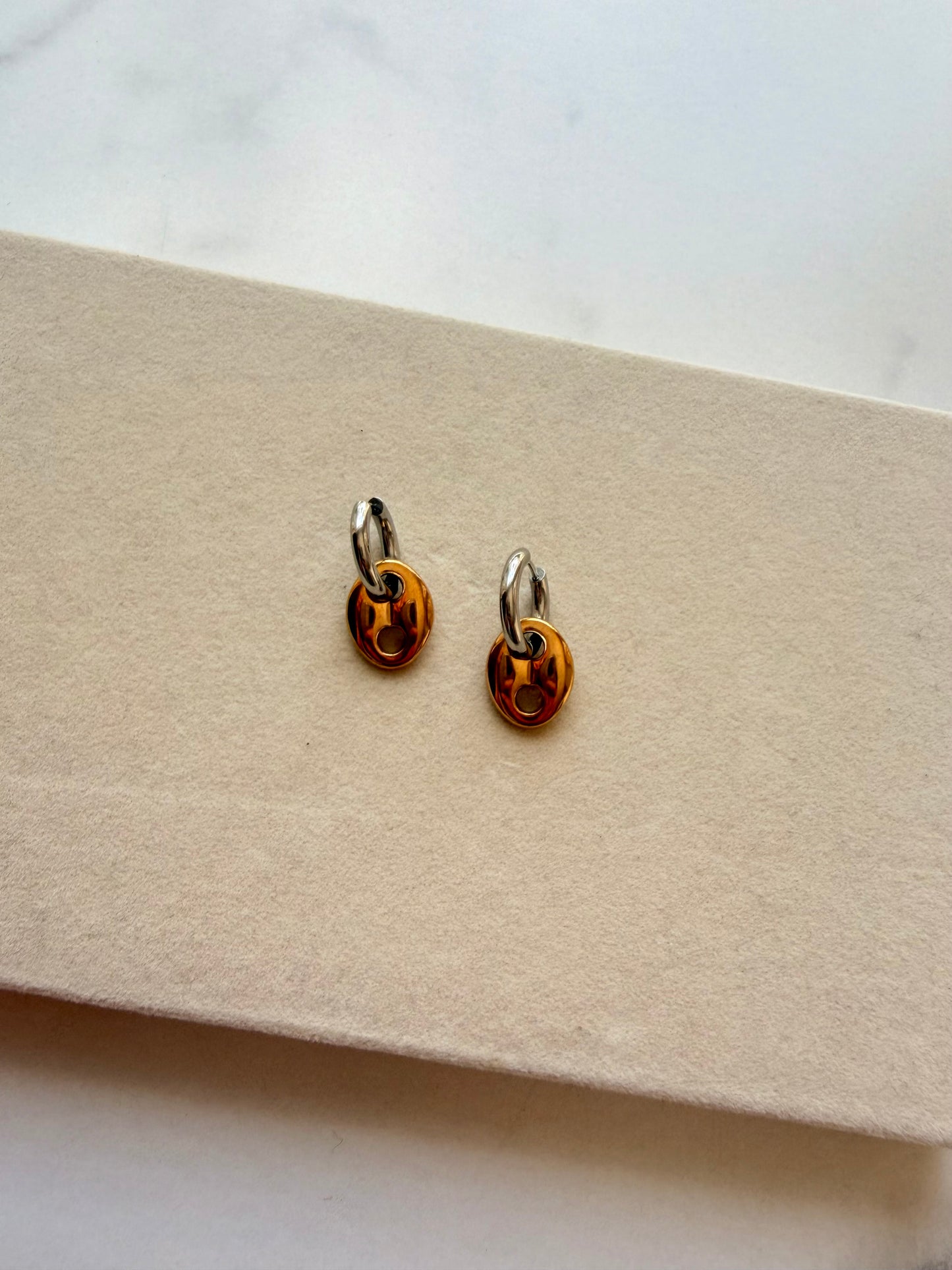 MINI OVAL DROP EARRINGS