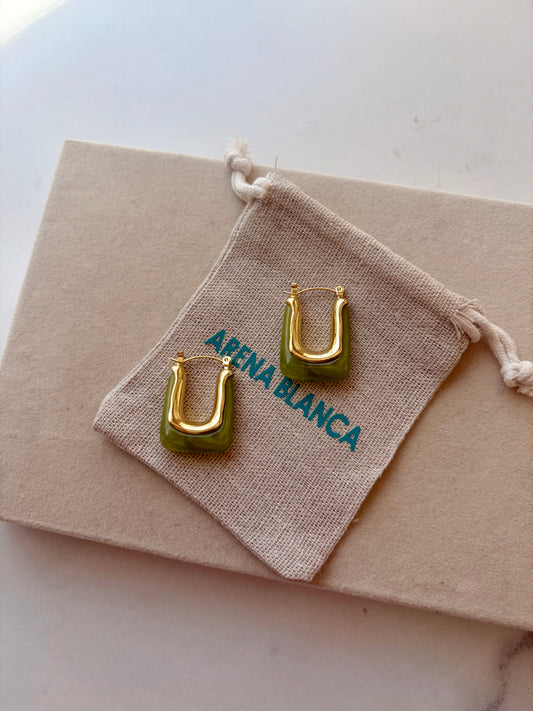 GOLDEN U GLOW EARRINGS