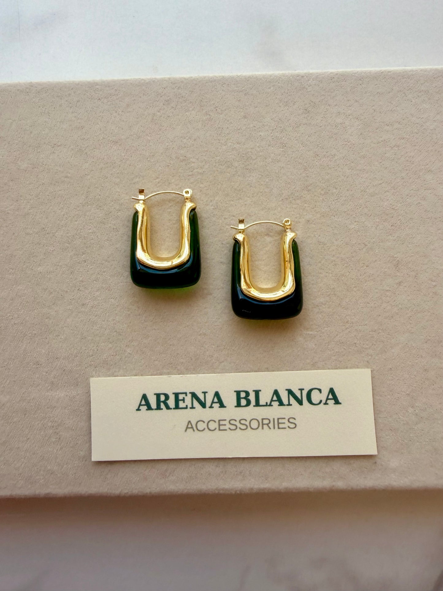 GOLDEN U GLOW EARRINGS