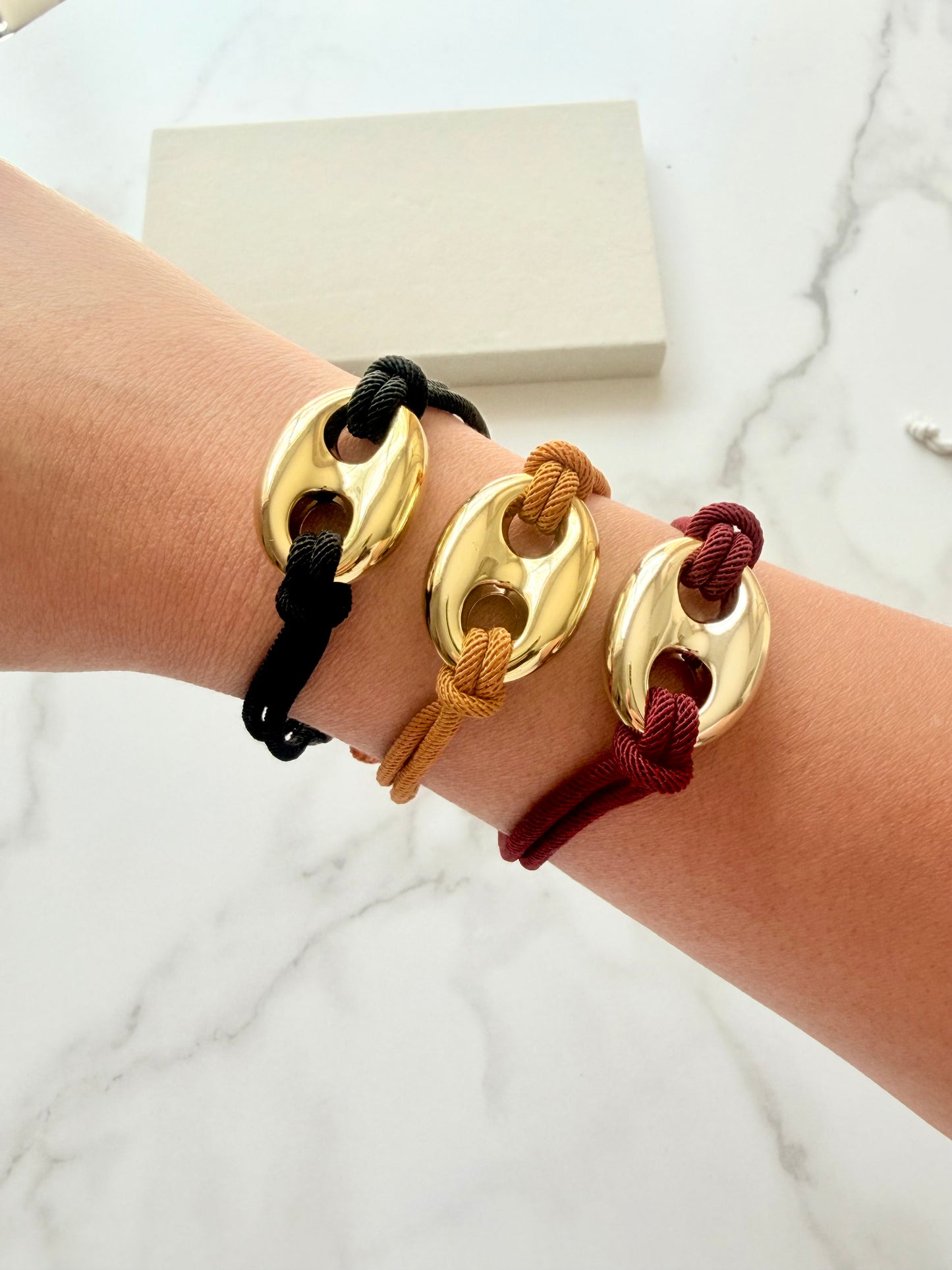 SUMMER VIBE ADJUSTABLE BRACELET