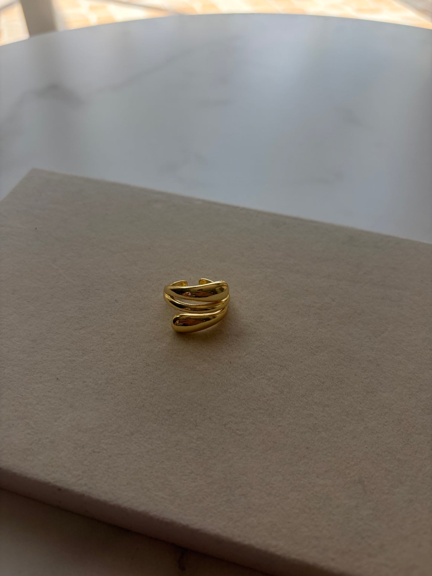 MINIMALIST WATER DROP RING
