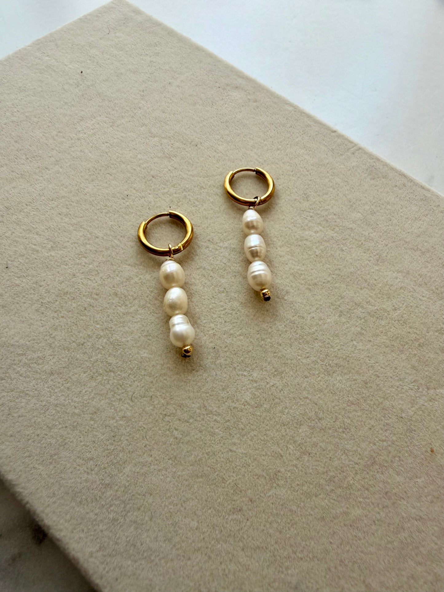 PEARL DROP GOLD EARRINGS