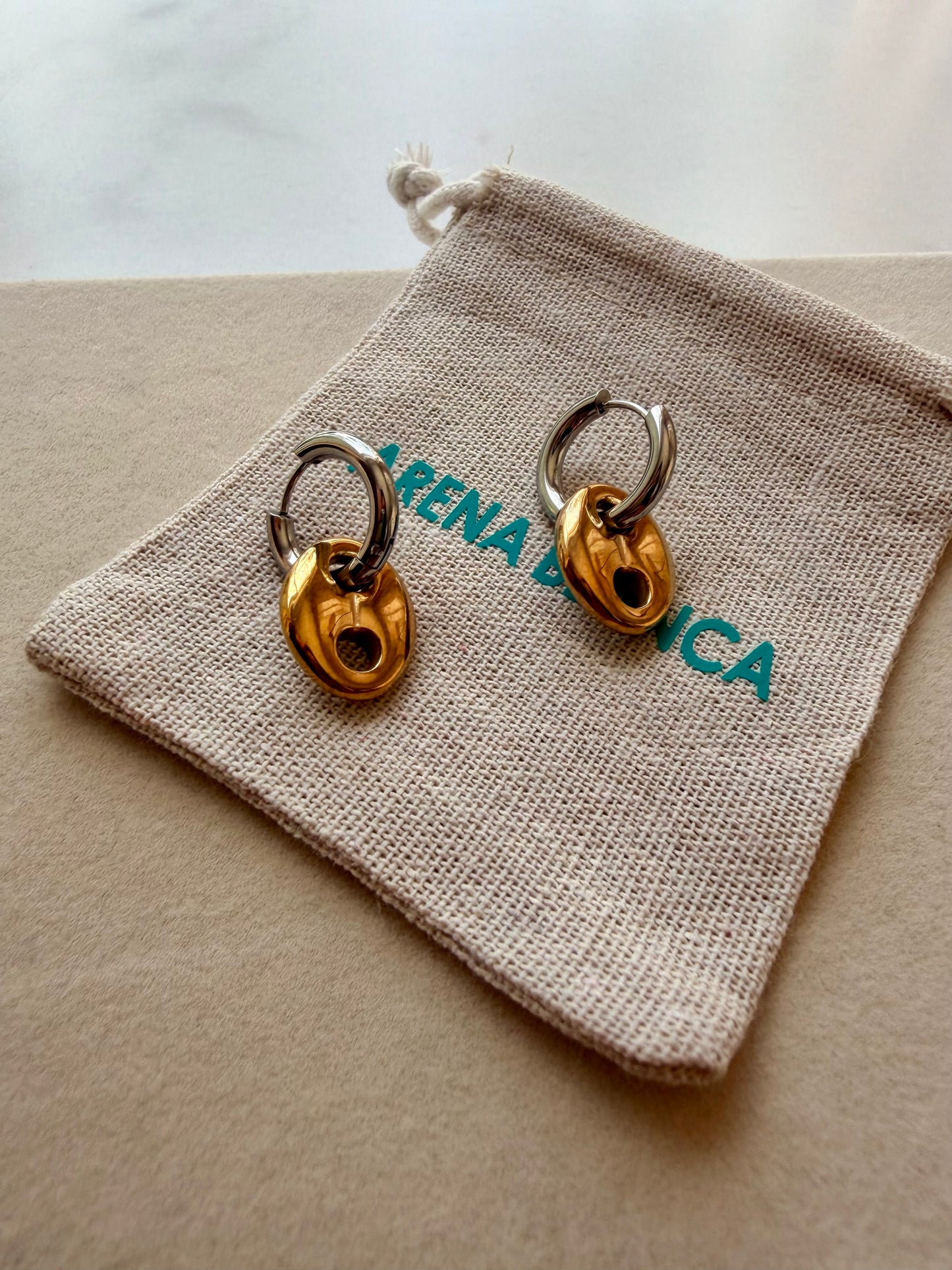 MINI OVAL DROP EARRINGS